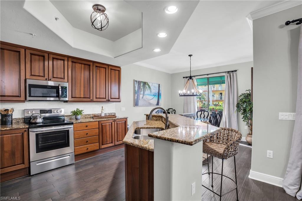 NAPLES BAY RESORT - Residential