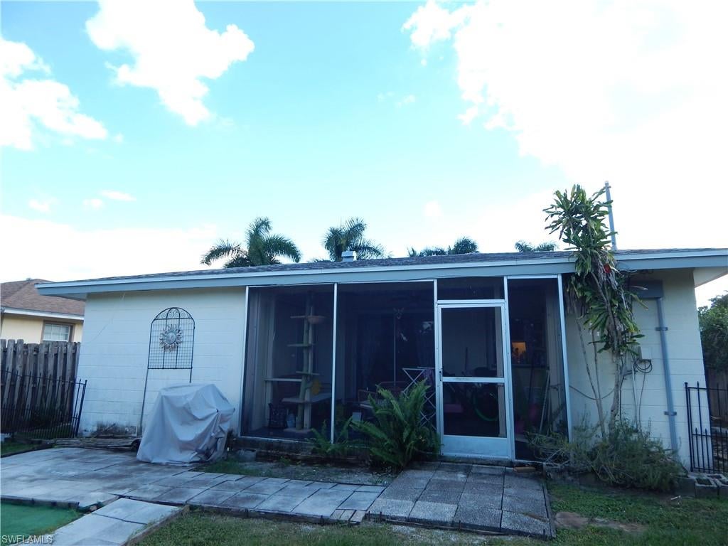 NAPLES PARK - Residential