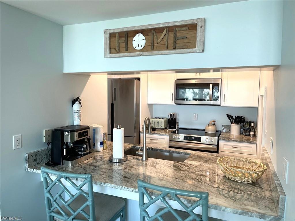 BEACH VILLAS OF UPPER CAPTIVA CONDOMINIUM - Residential