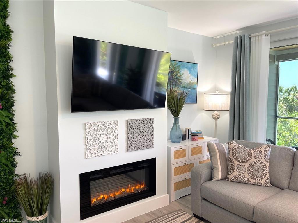 BEACH VILLAS OF UPPER CAPTIVA CONDOMINIUM - Residential
