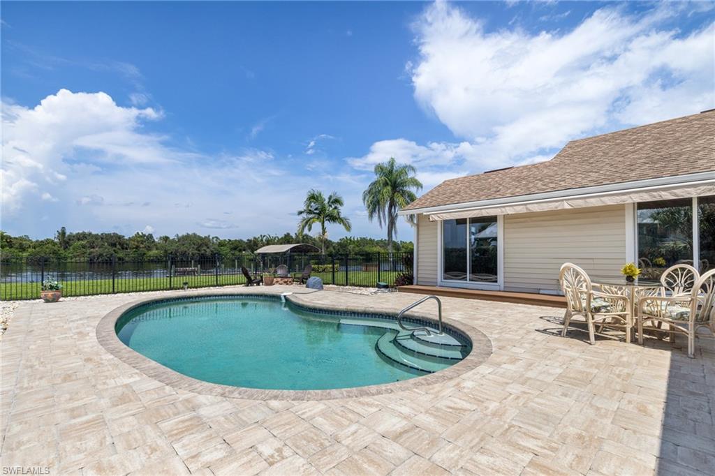RIVER OAKS - Residential