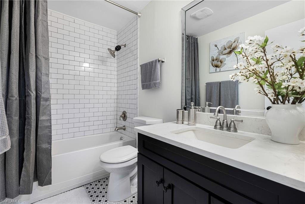 RIVER OAKS - Residential