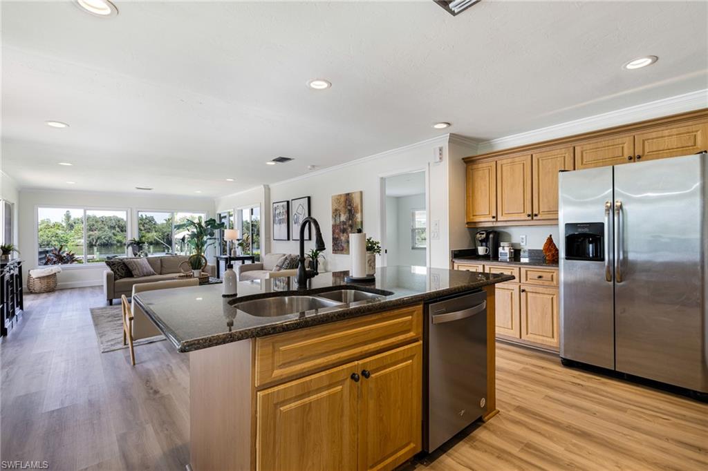 RIVER OAKS - Residential