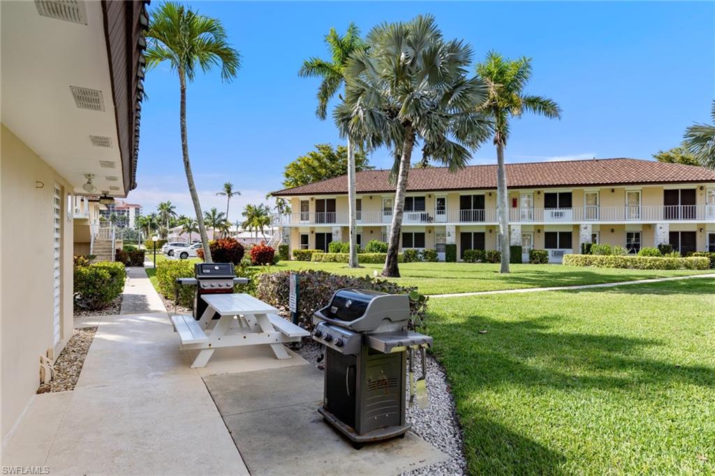 AQUARIUS APTS OF MARCO ISLAND - Residential