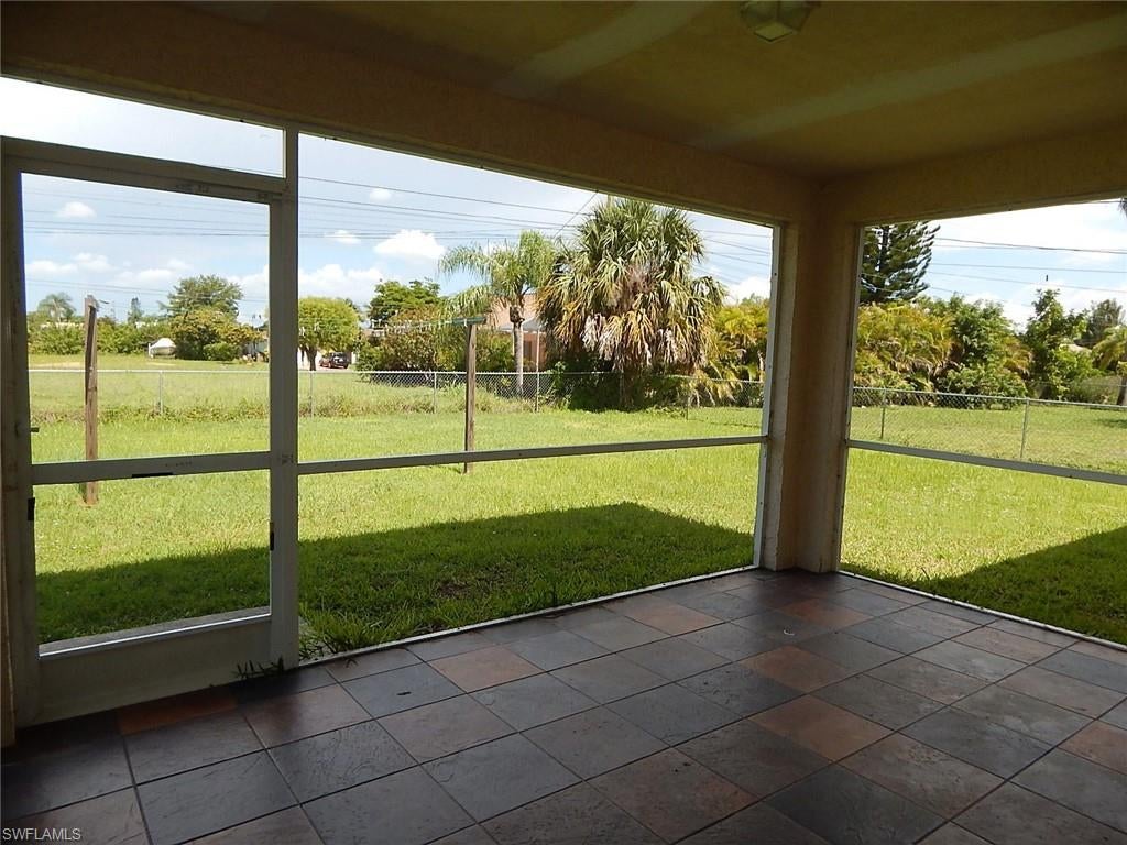 CAPE CORAL - Residential