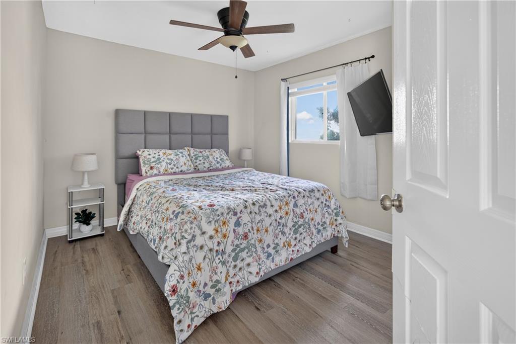 SAN CARLOS PARK - Residential