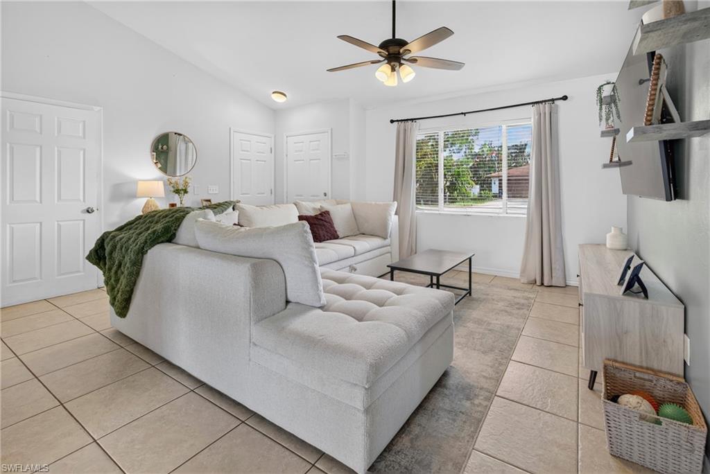 SAN CARLOS PARK - Residential