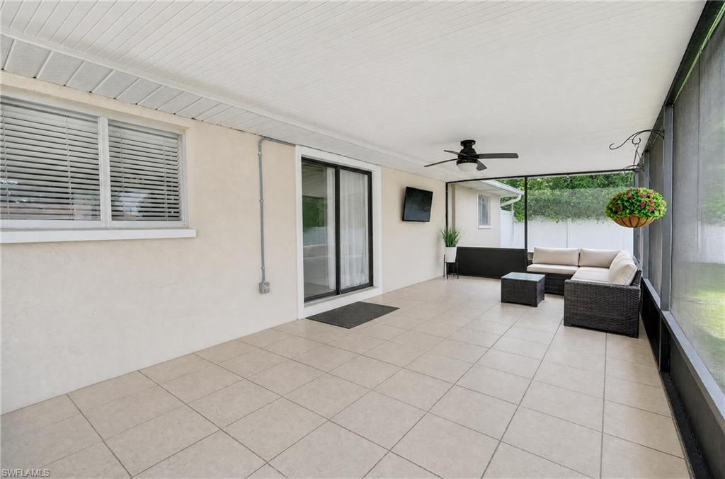 SAN CARLOS PARK - Residential