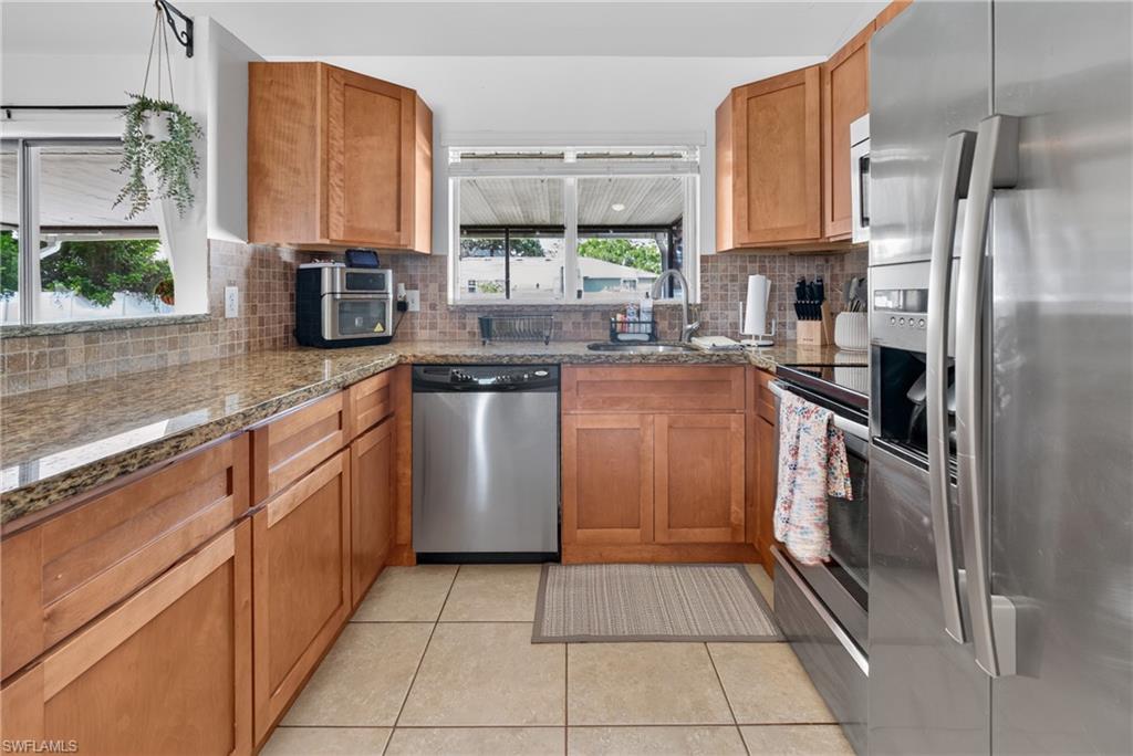 SAN CARLOS PARK - Residential