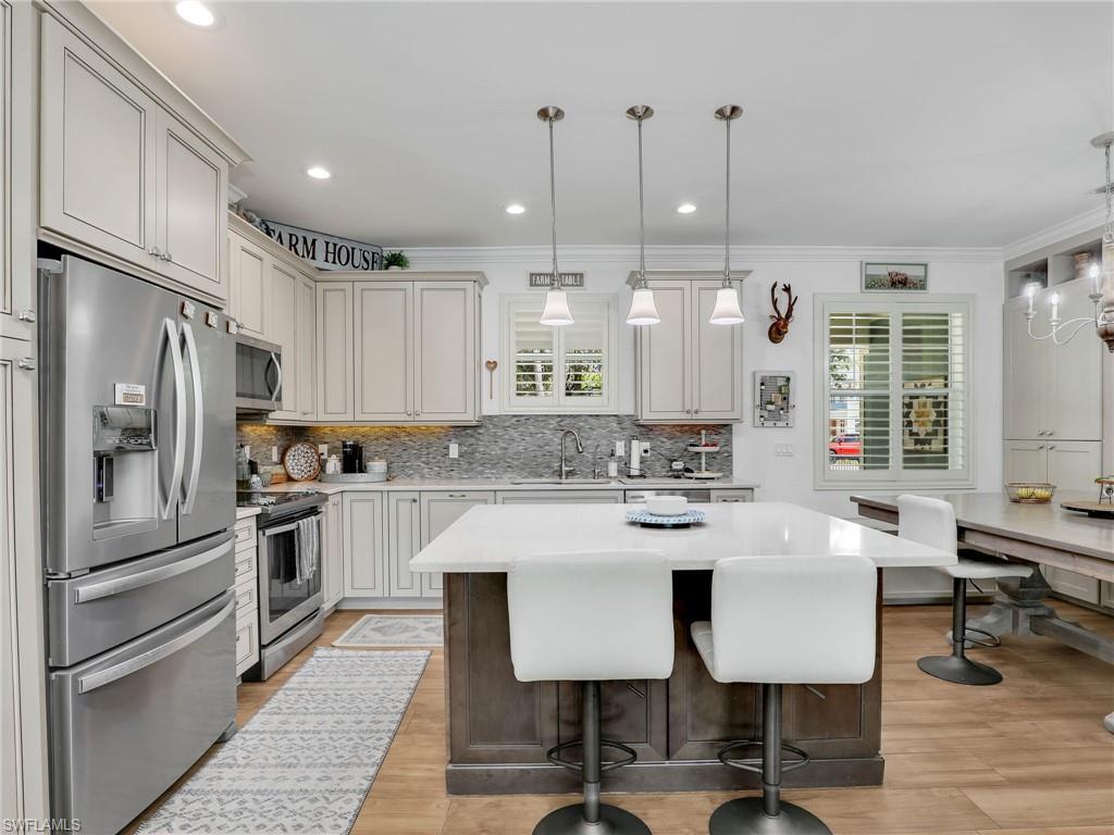 SAN CARLOS ESTATES - Residential