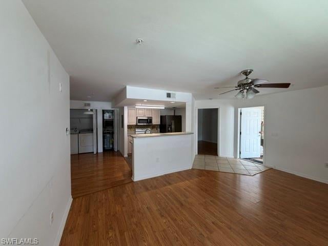 FOUR MILE COVE - Residential