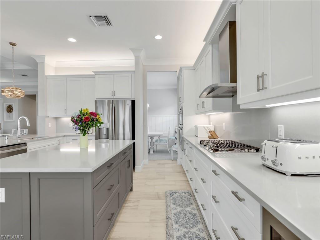 VALENCIA TRAILS - Residential