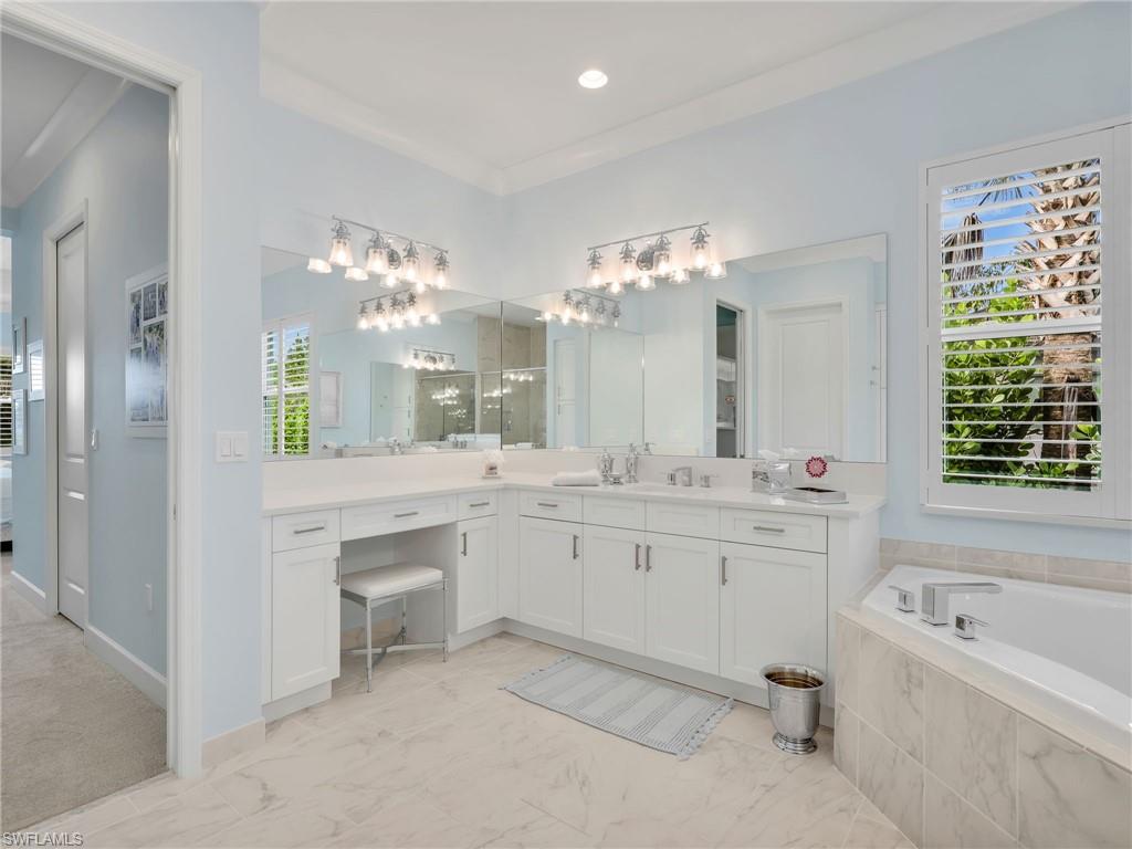 VALENCIA TRAILS - Residential