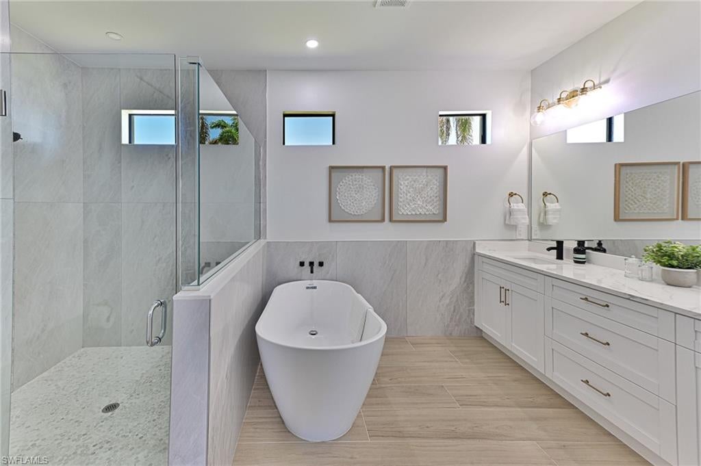 LITTLE HICKORY SHORES - Residential