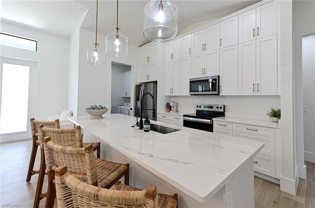 LITTLE HICKORY SHORES - Residential