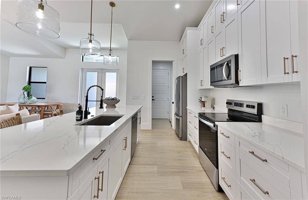 LITTLE HICKORY SHORES - Residential
