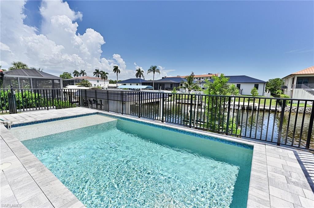 LITTLE HICKORY SHORES - Residential