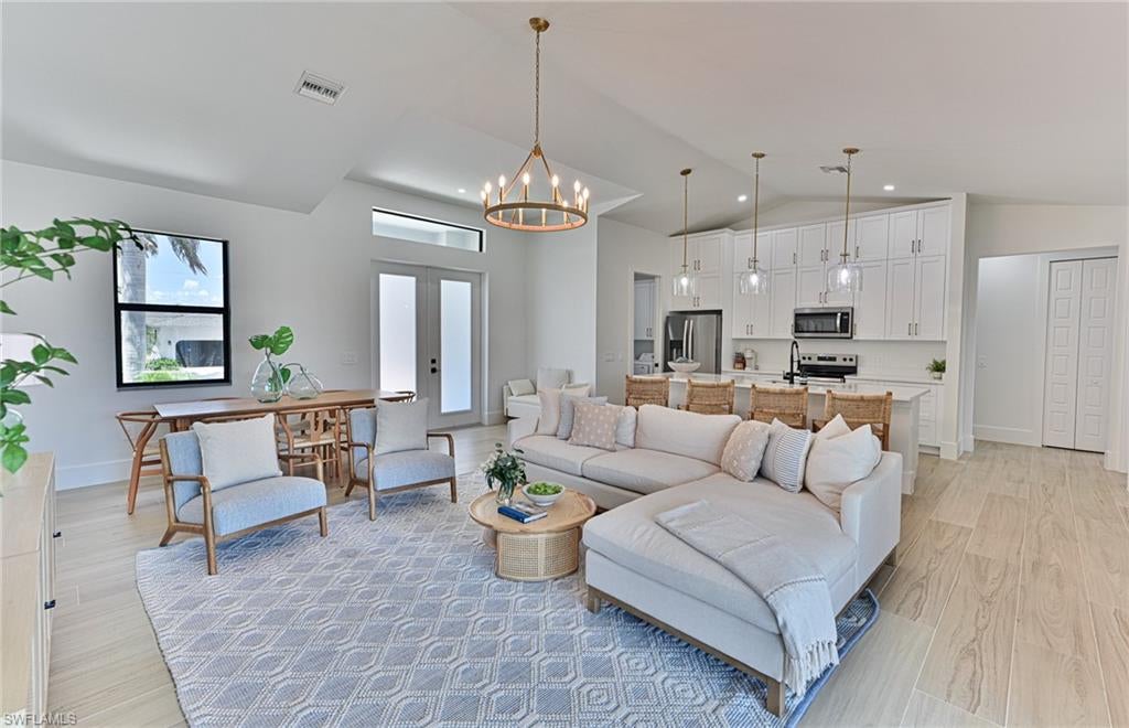 LITTLE HICKORY SHORES - Residential