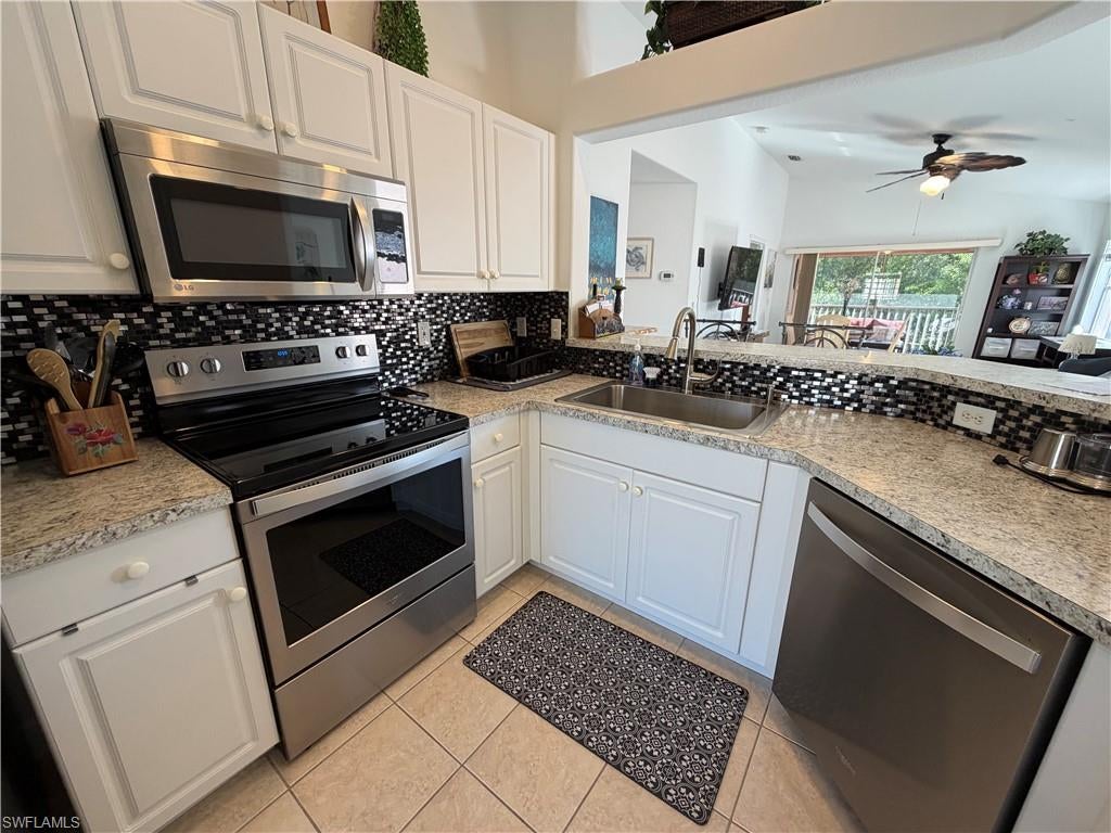 MANOR - Residential Lease