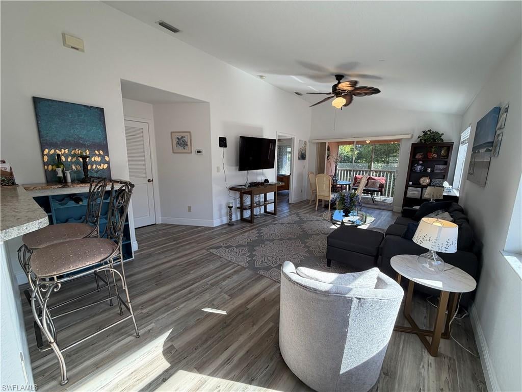 MANOR - Residential Lease