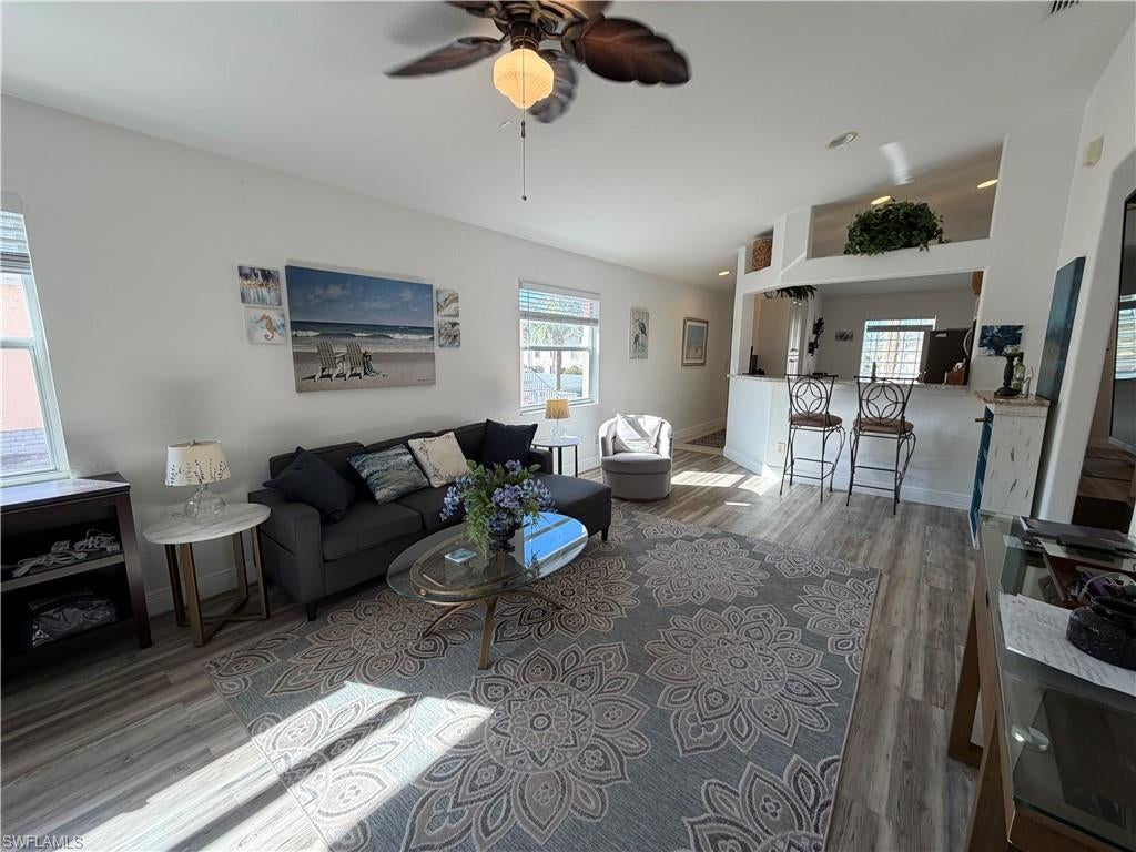 MANOR - Residential Lease