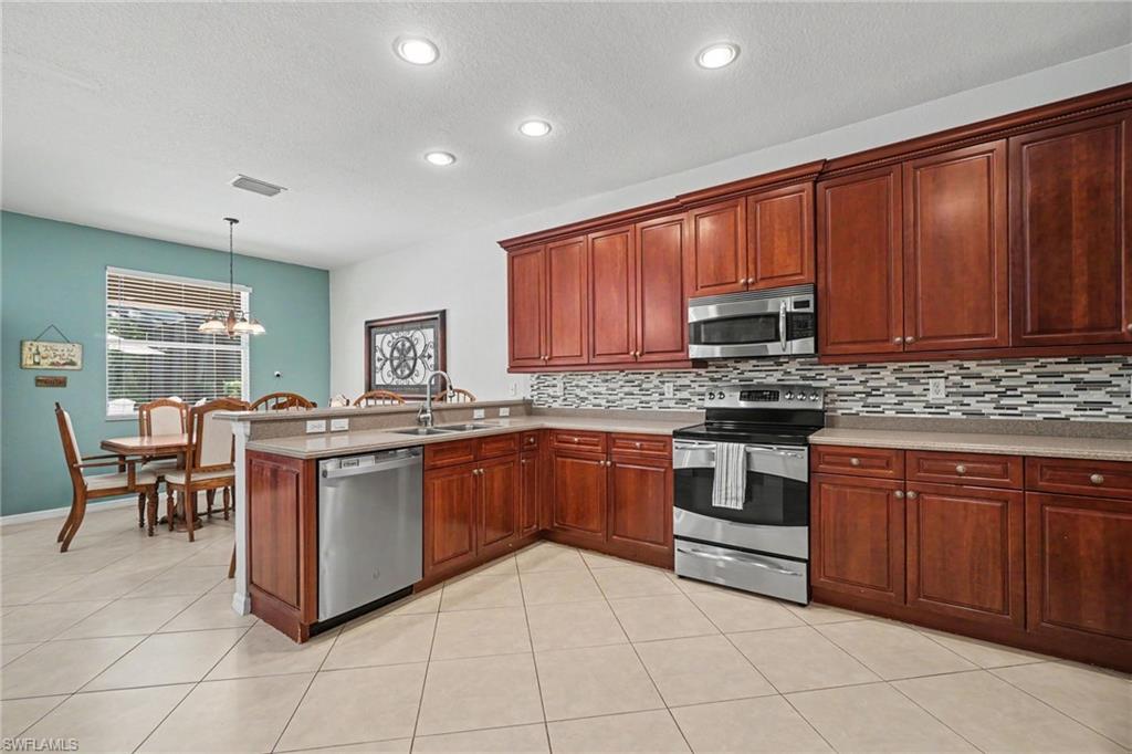 STONEYBROOK - Residential