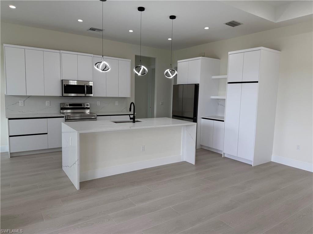 GOLDEN GATE ESTATES - Residential