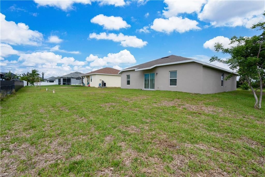 CAPE CORAL - Residential