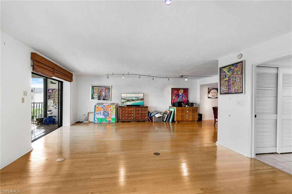 NORTH SHORE PLACE - Residential