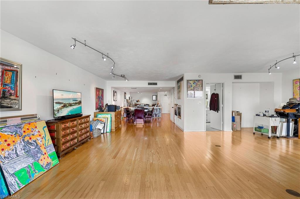 NORTH SHORE PLACE - Residential
