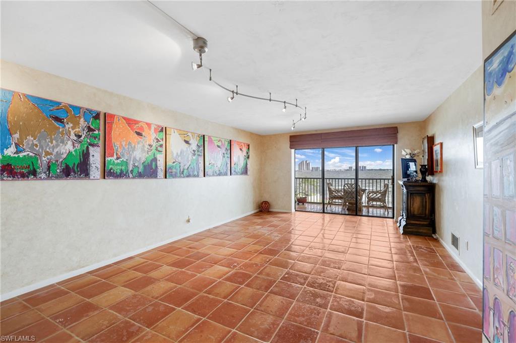 NORTH SHORE PLACE - Residential