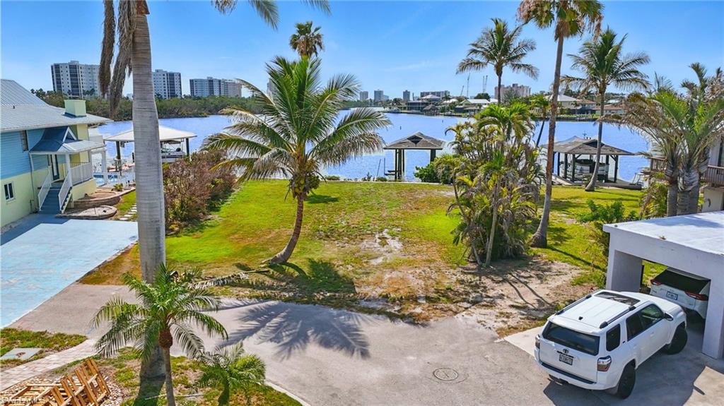 LAGUNA SHORES - Land