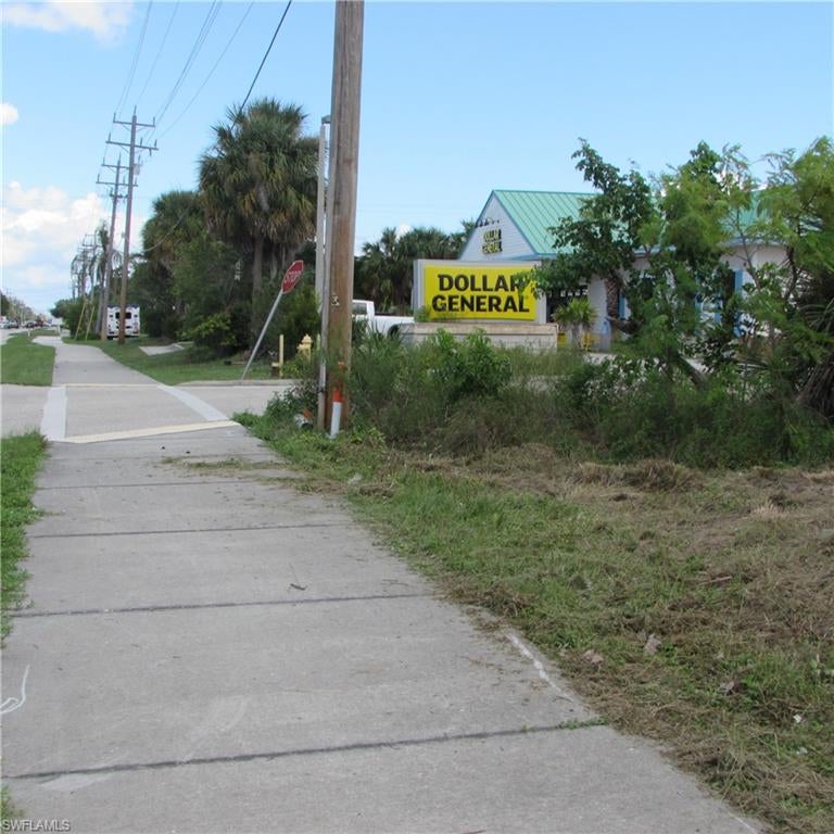 PINE ISLAND CENTER - Land