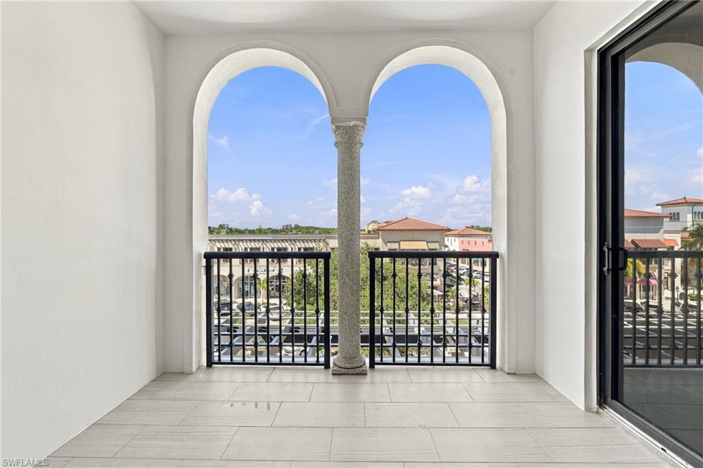 THE RESIDENCES AT COCONUT POINT - Residential