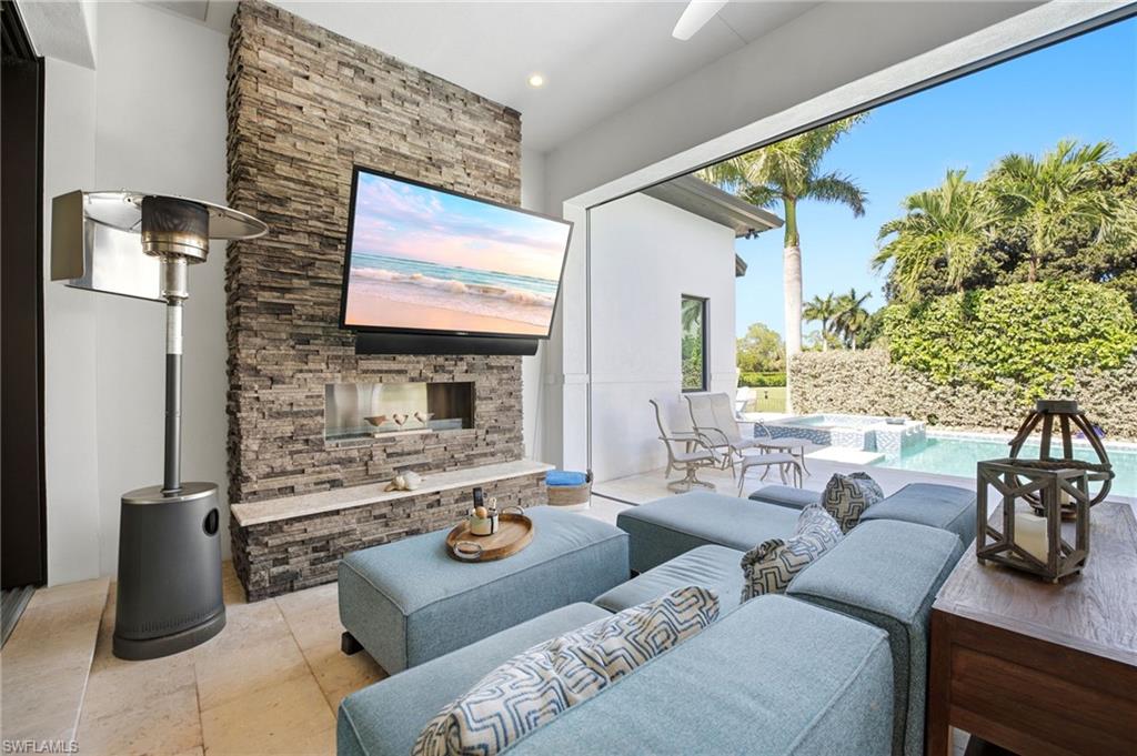 LANDINGS AT BEARS PAW - Residential