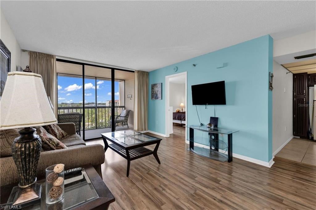 PORT CHARLOTTE - Residential