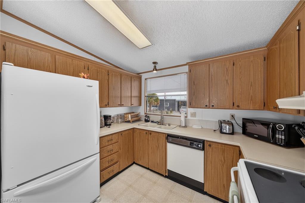 CHERRY ESTATES - Residential