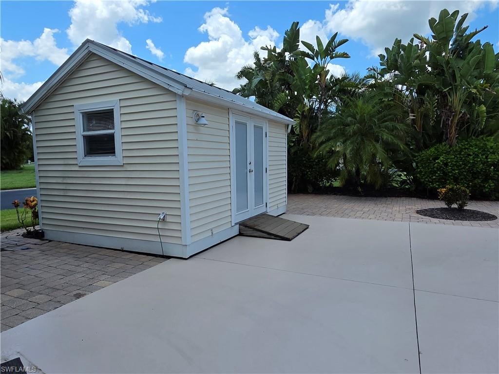RIVERBEND MOTORCOACH RESORT - Land