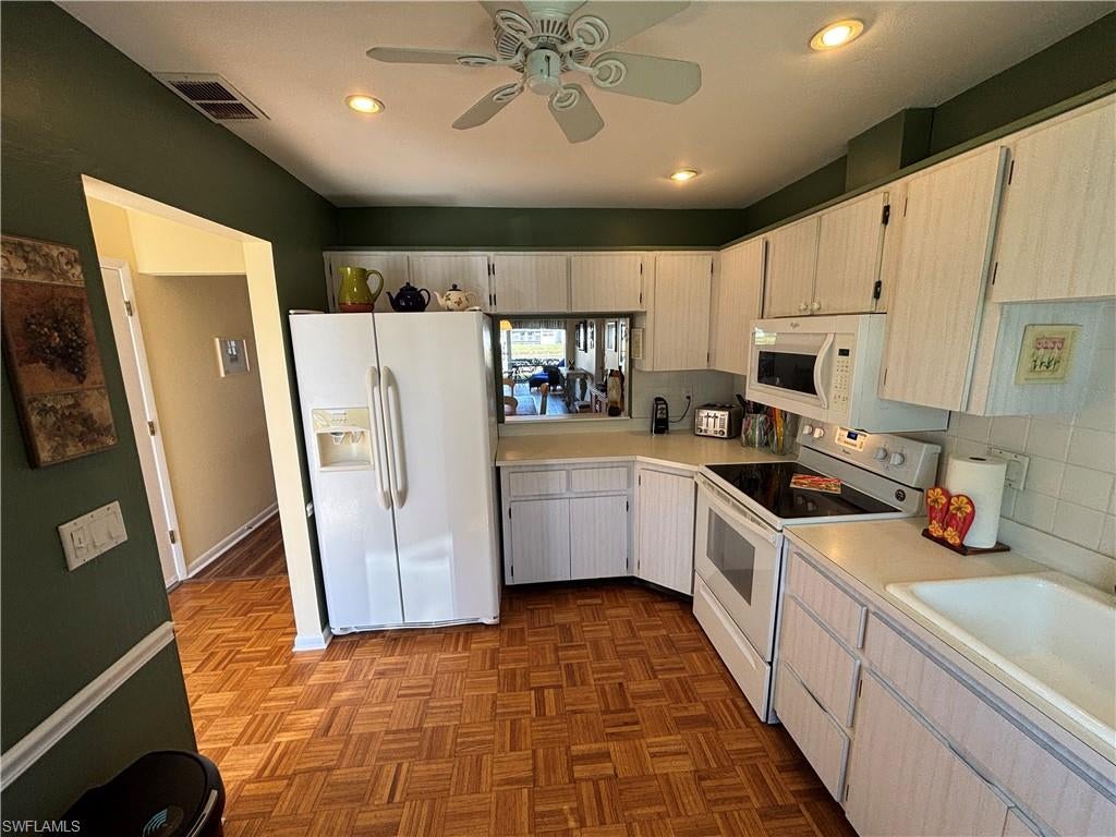 MYERLEE PARK HOMES CONDO - Residential
