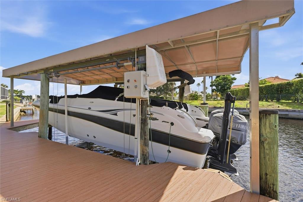 FOUR MILE COVE - Residential