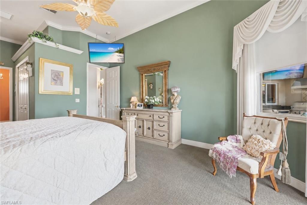 FOUR MILE COVE - Residential