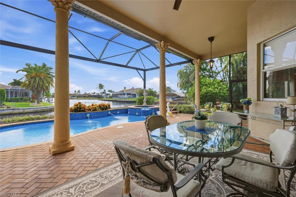 FOUR MILE COVE - Residential