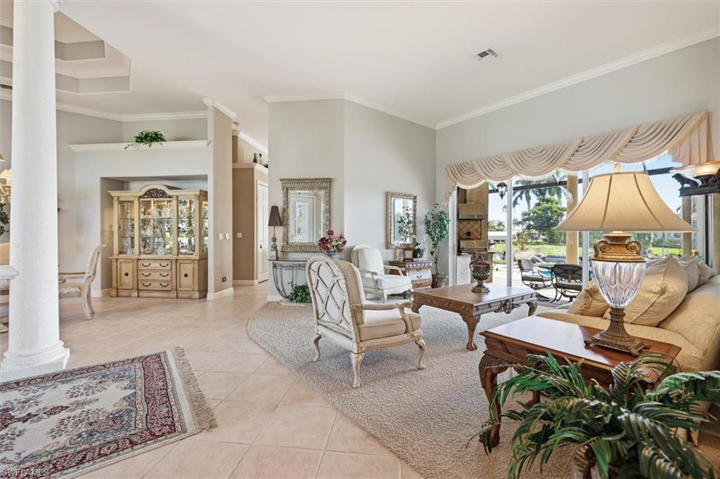 FOUR MILE COVE - Residential
