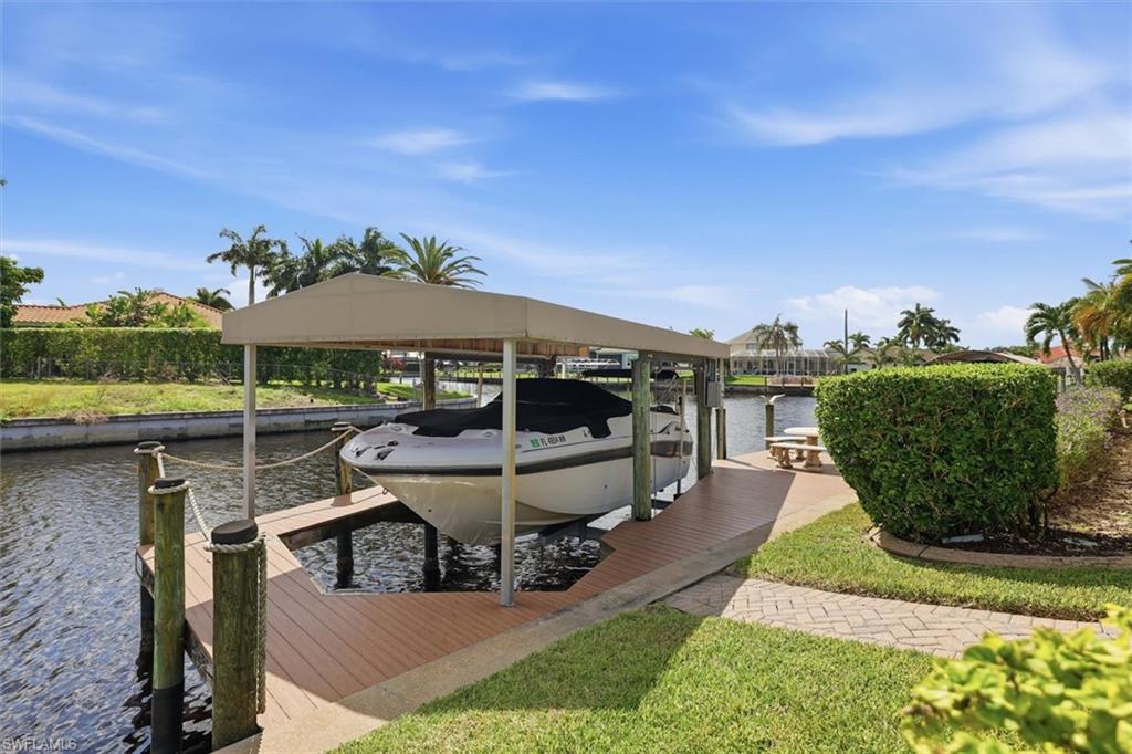 FOUR MILE COVE - Residential