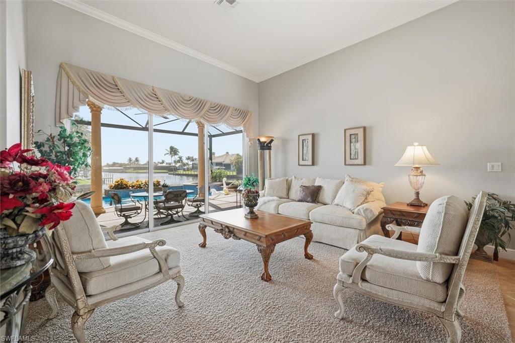 FOUR MILE COVE - Residential