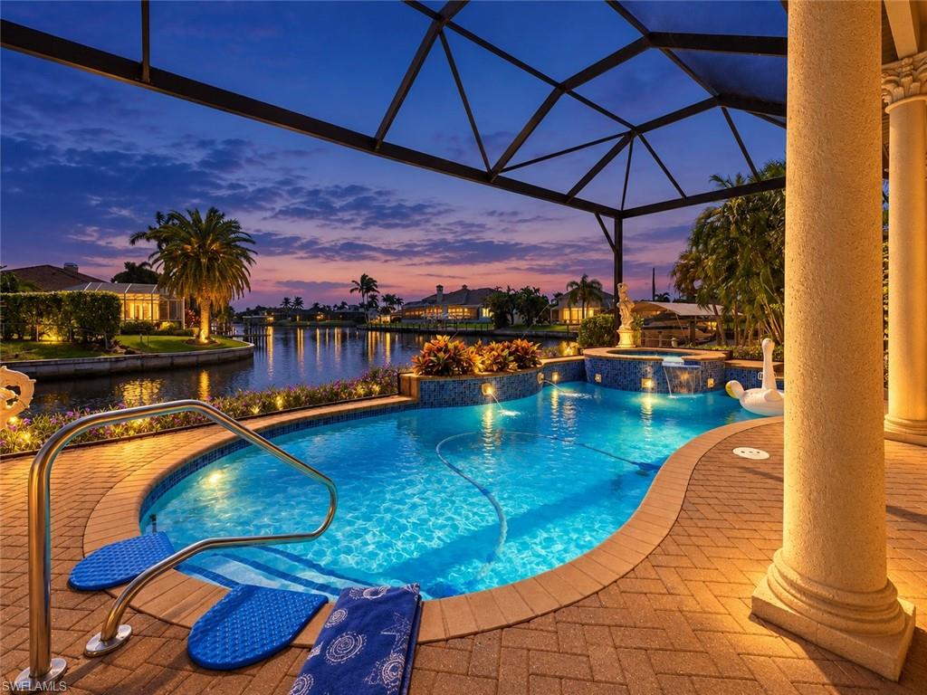 FOUR MILE COVE - Residential