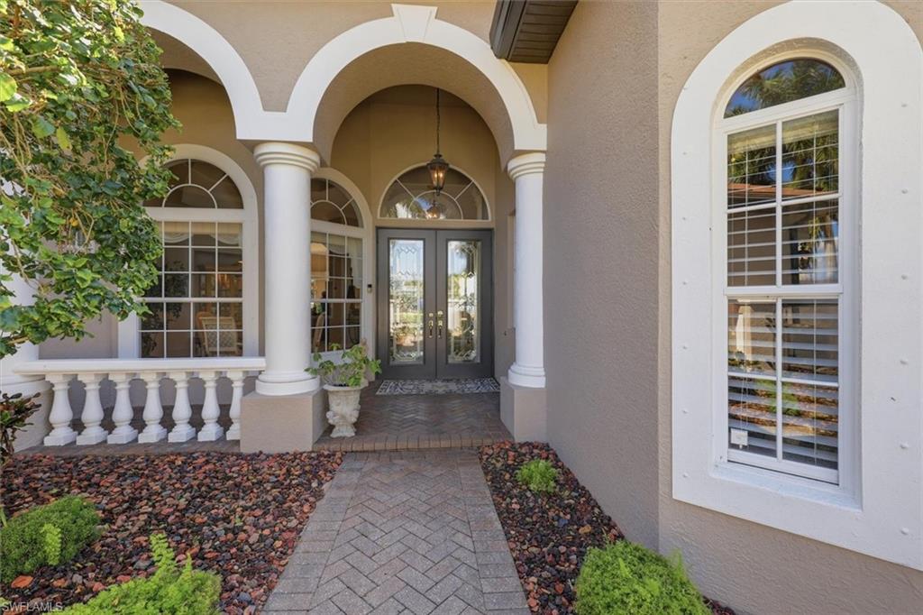 FOUR MILE COVE - Residential