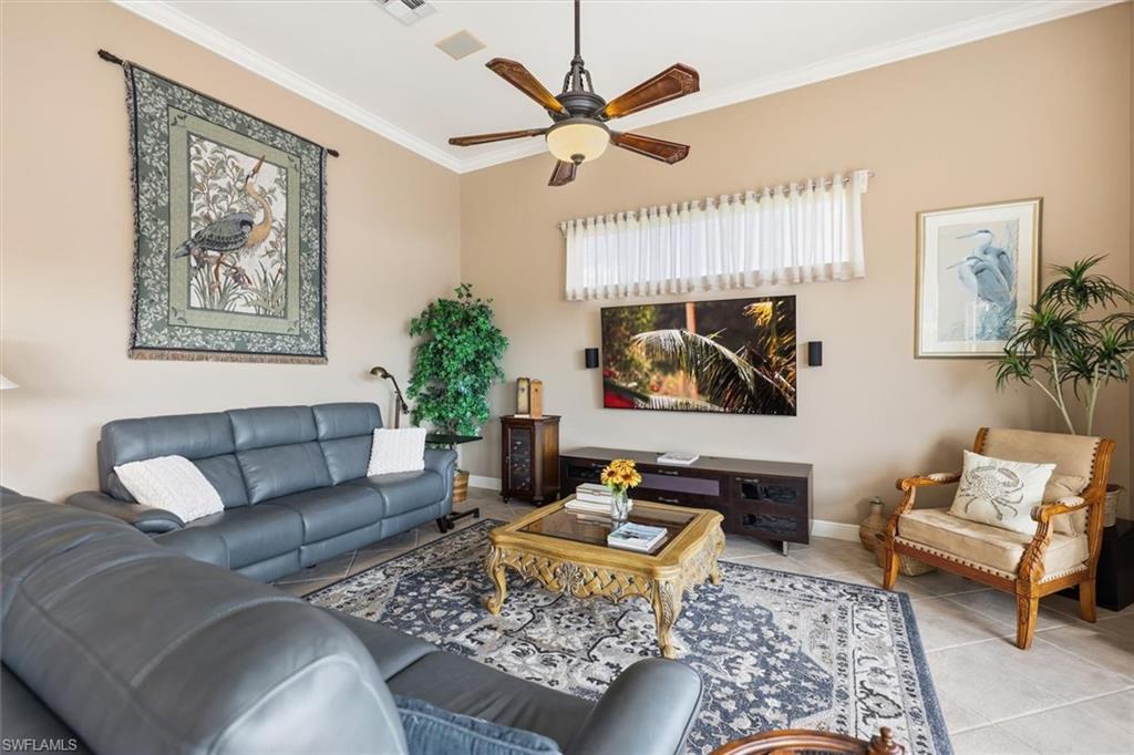 FOUR MILE COVE - Residential