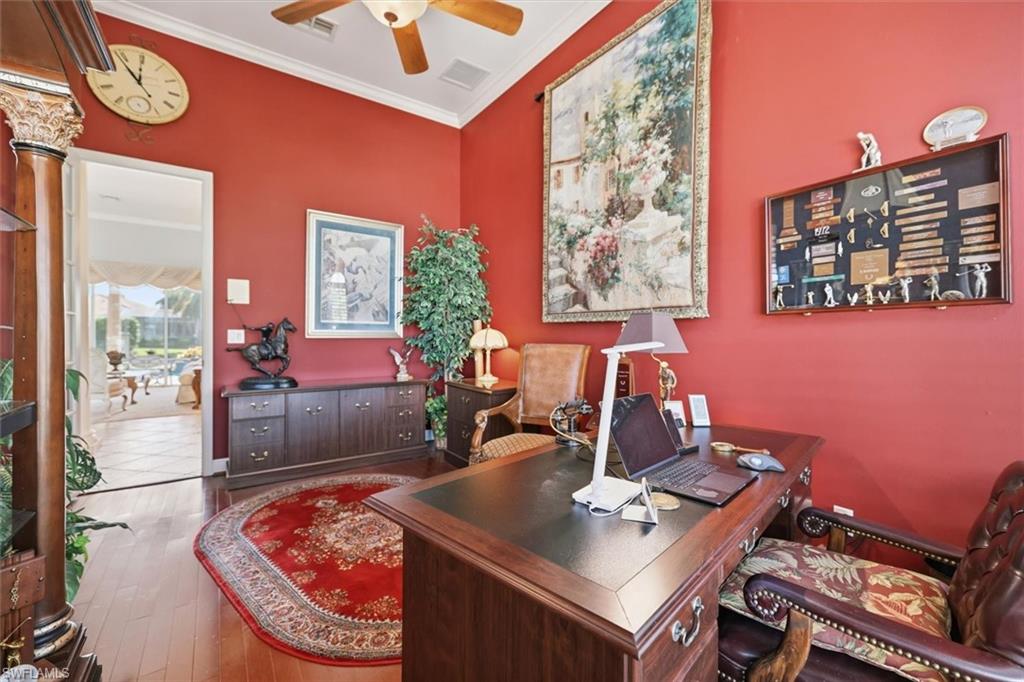 FOUR MILE COVE - Residential