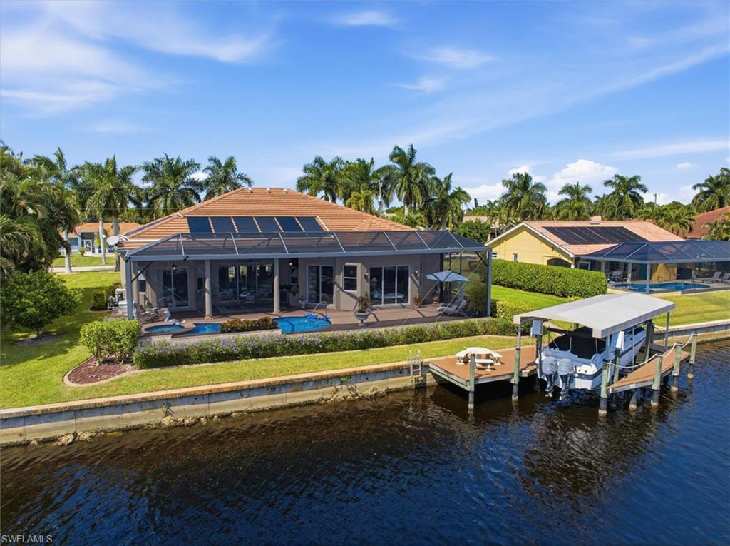 FOUR MILE COVE - Residential